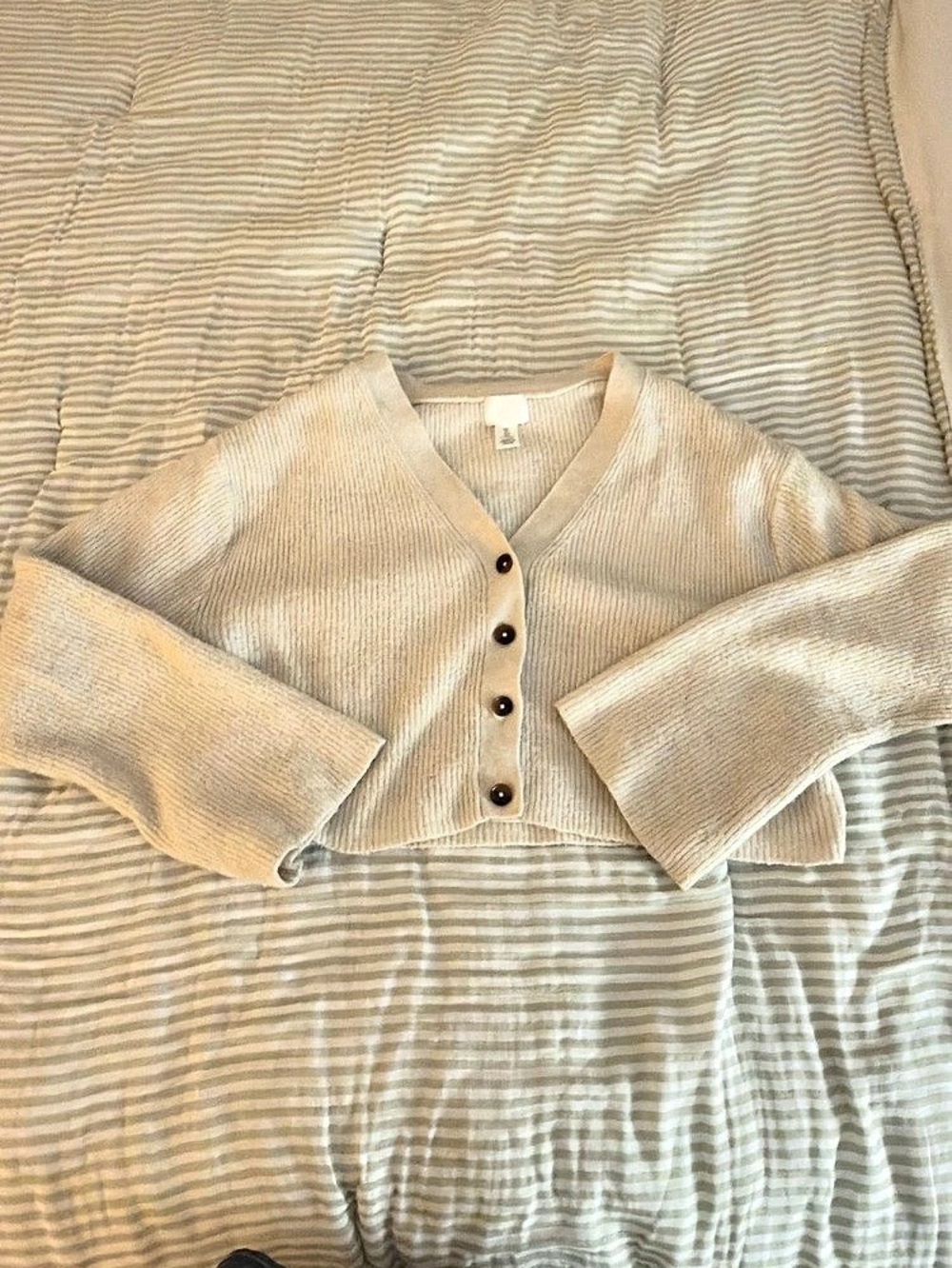 H&Medium Rib-Knit Cropped Cardigan Beige Medium